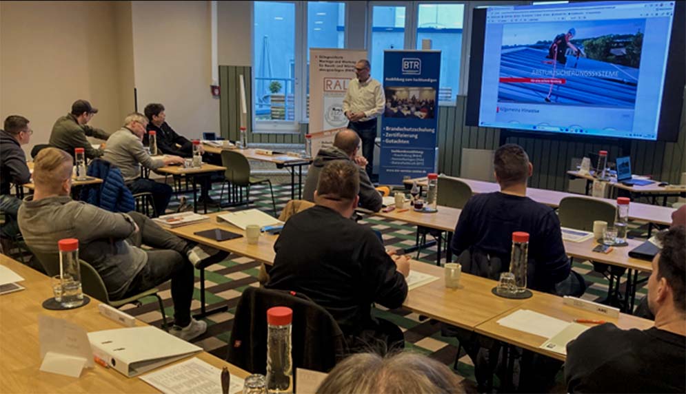 Brandschutz-Profis beim Seminar in Stuttgart